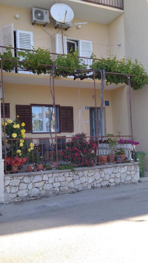 Apartment Marjana Podgora Exterior photo